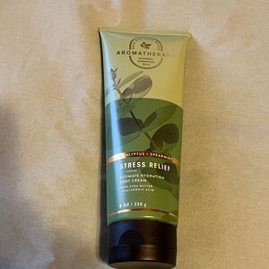 Bath and Body Works Aromatherapy Stress Relief Body Cream - Green NWT